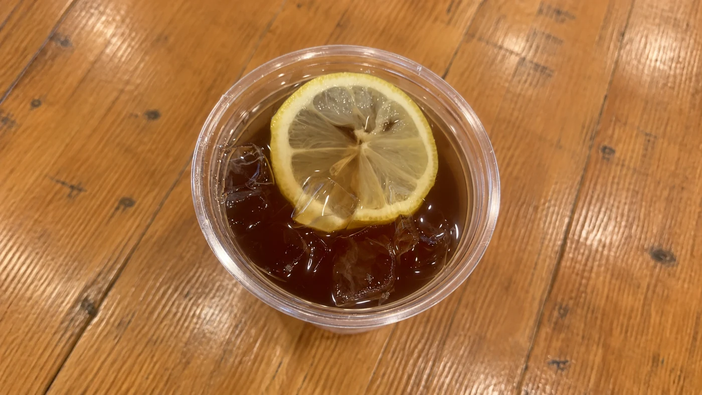Nanna’s Island Lemonade with ice and a lemon slice